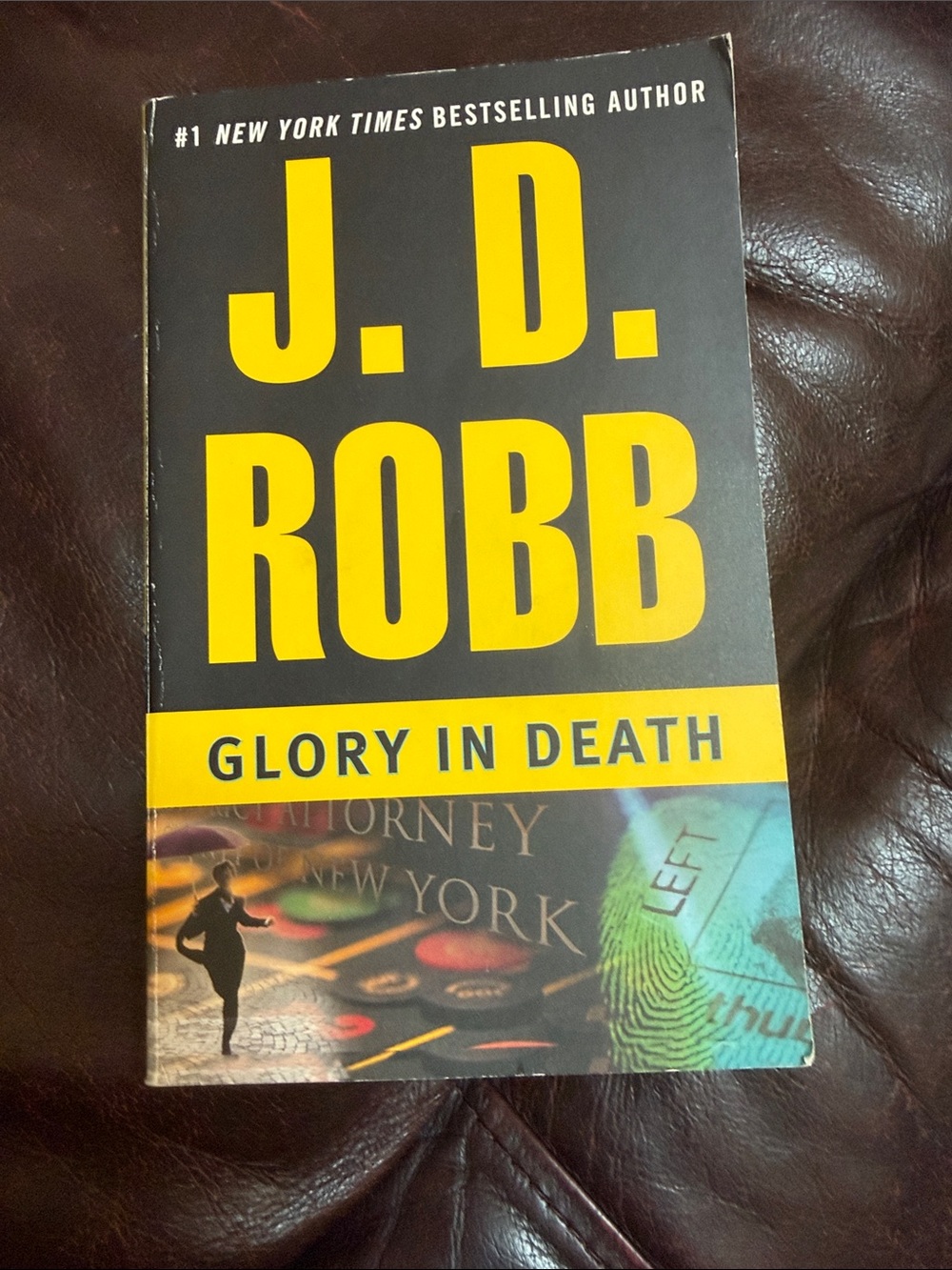 J.D. Robb, Glory in Death, Death series #2 — Paperback